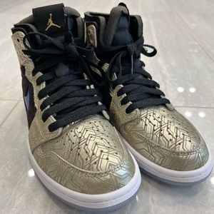 Women’s size 8, men’s size 6. Brand New Nike Jordan 1 High Zoom Air Comfort